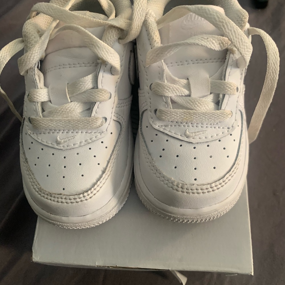 White kids nike